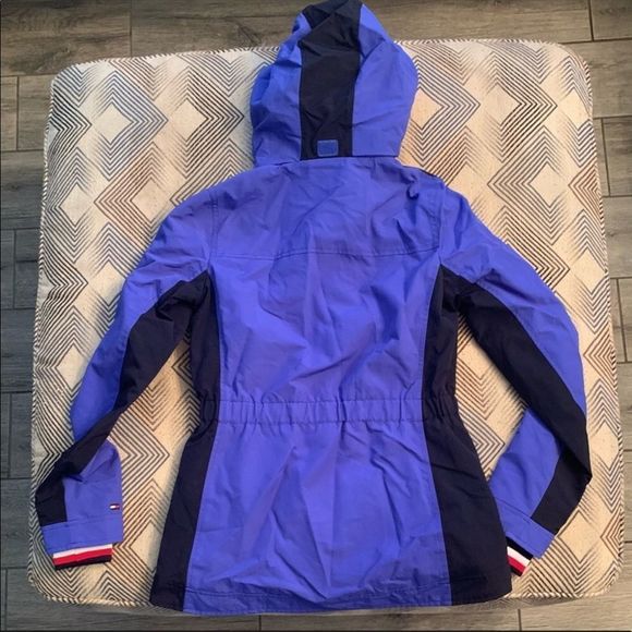 Tommy Hilfiger Raincoat - Picture 11 of 13